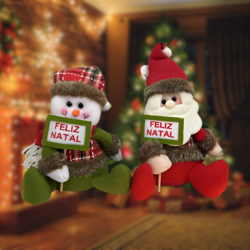 Enfeite Papai Noel e Boneco de Neve Sentados com Placa "Feliz Natal"